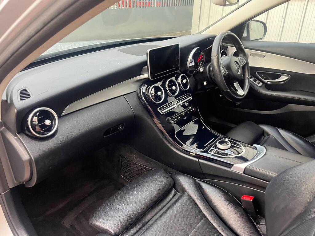 Mercedes-Benz C Class 19