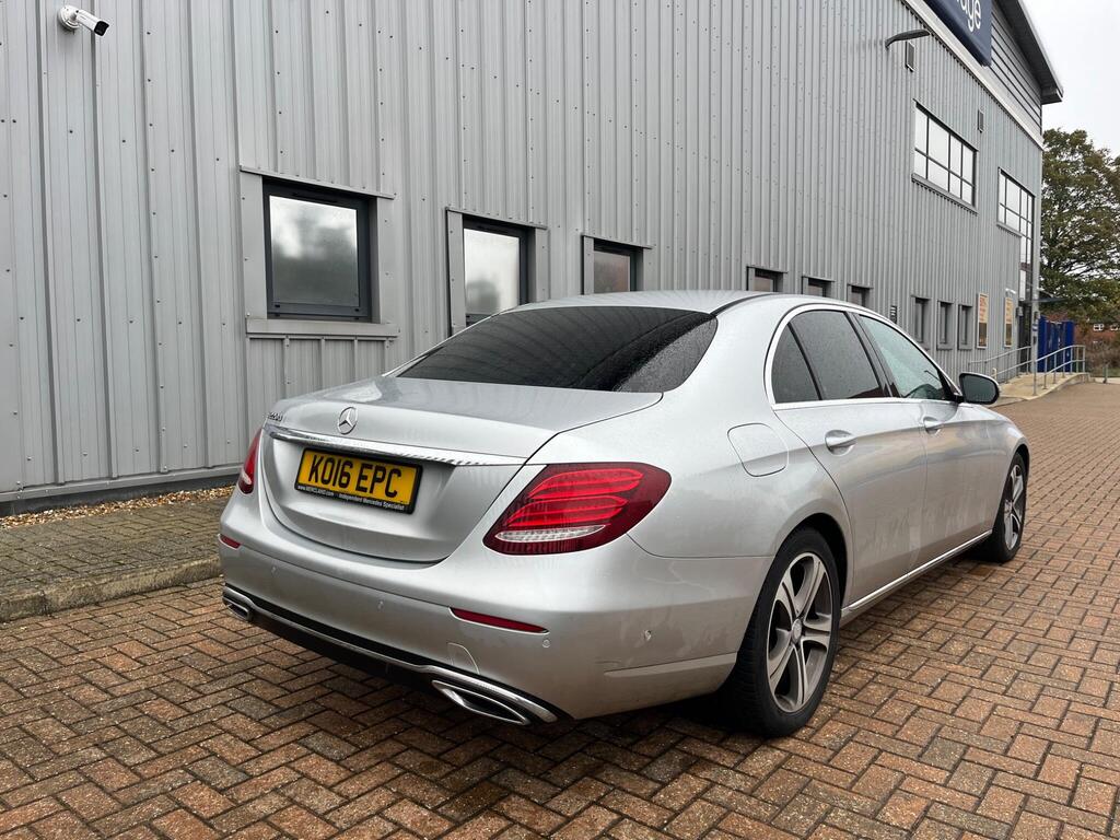 Mercedes-Benz E Class 23