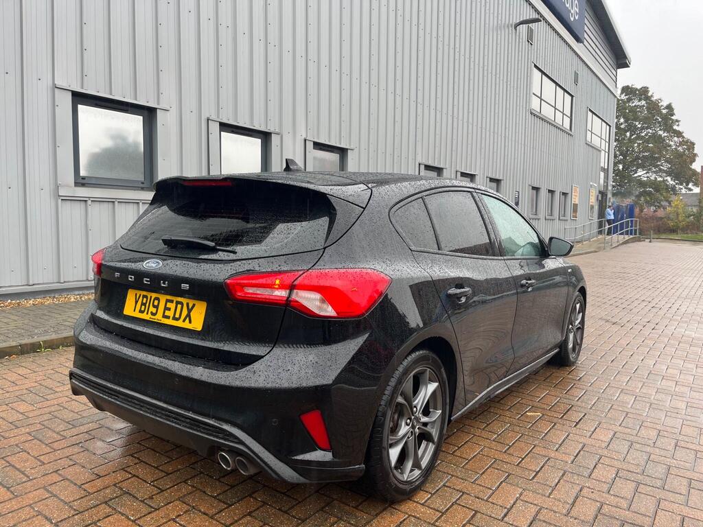 Ford Focus 34