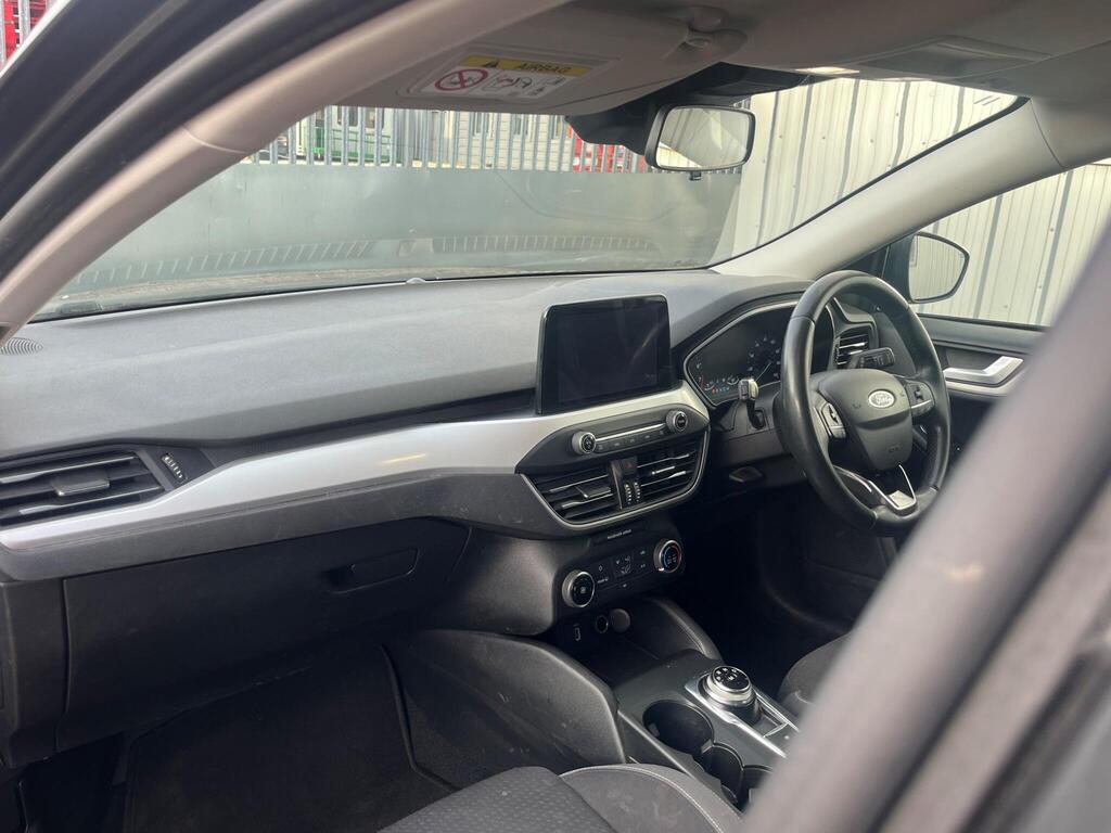 Ford Focus 32