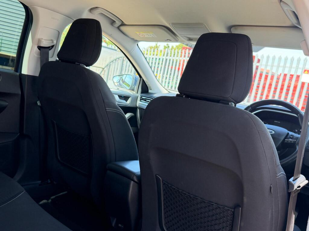 Ford Focus 25