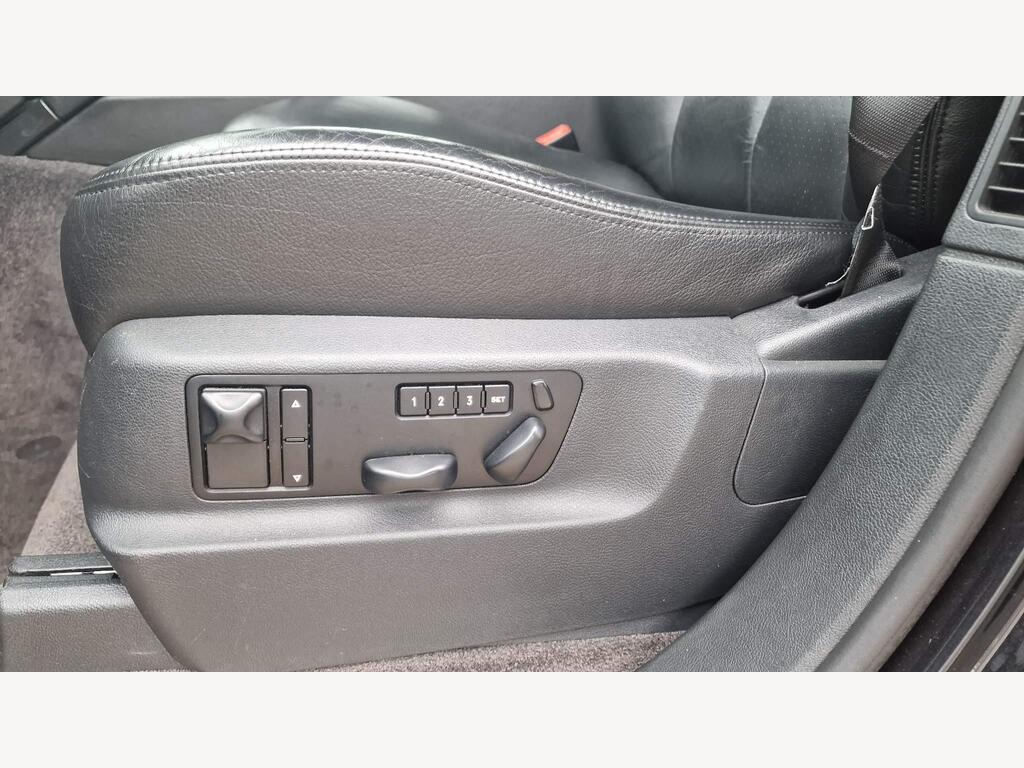 Porsche Cayenne 31
