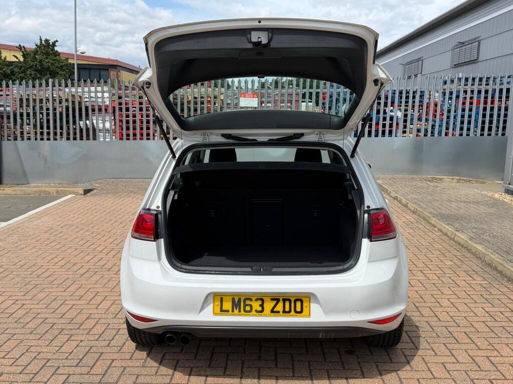 Volkswagen Golf 69