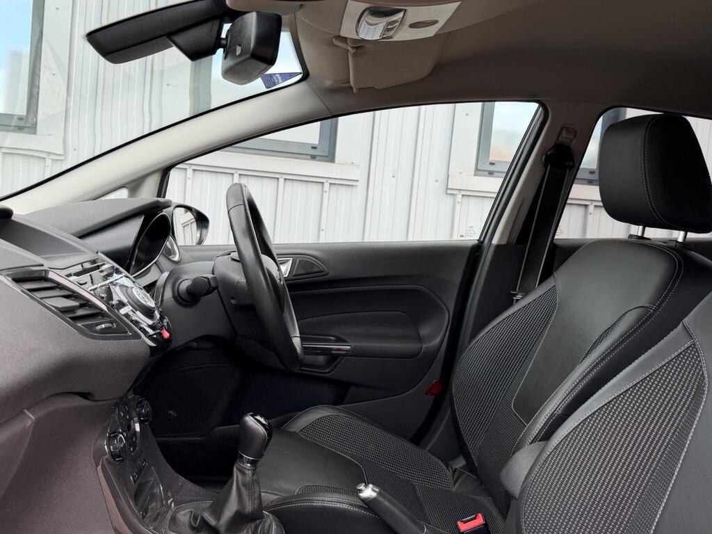 Ford Fiesta 46