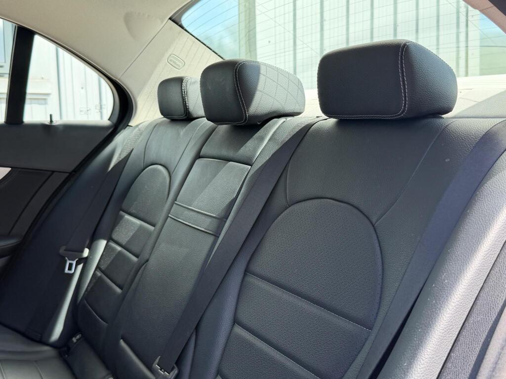 Mercedes-Benz C Class 26