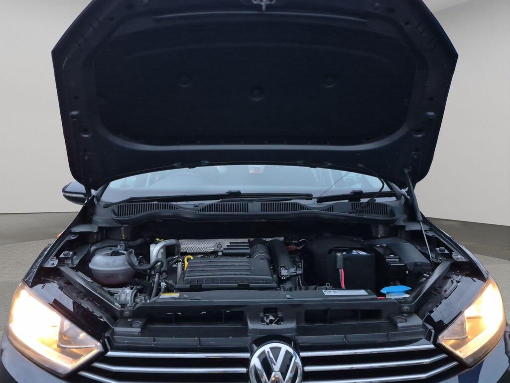 Volkswagen Golf SV 29