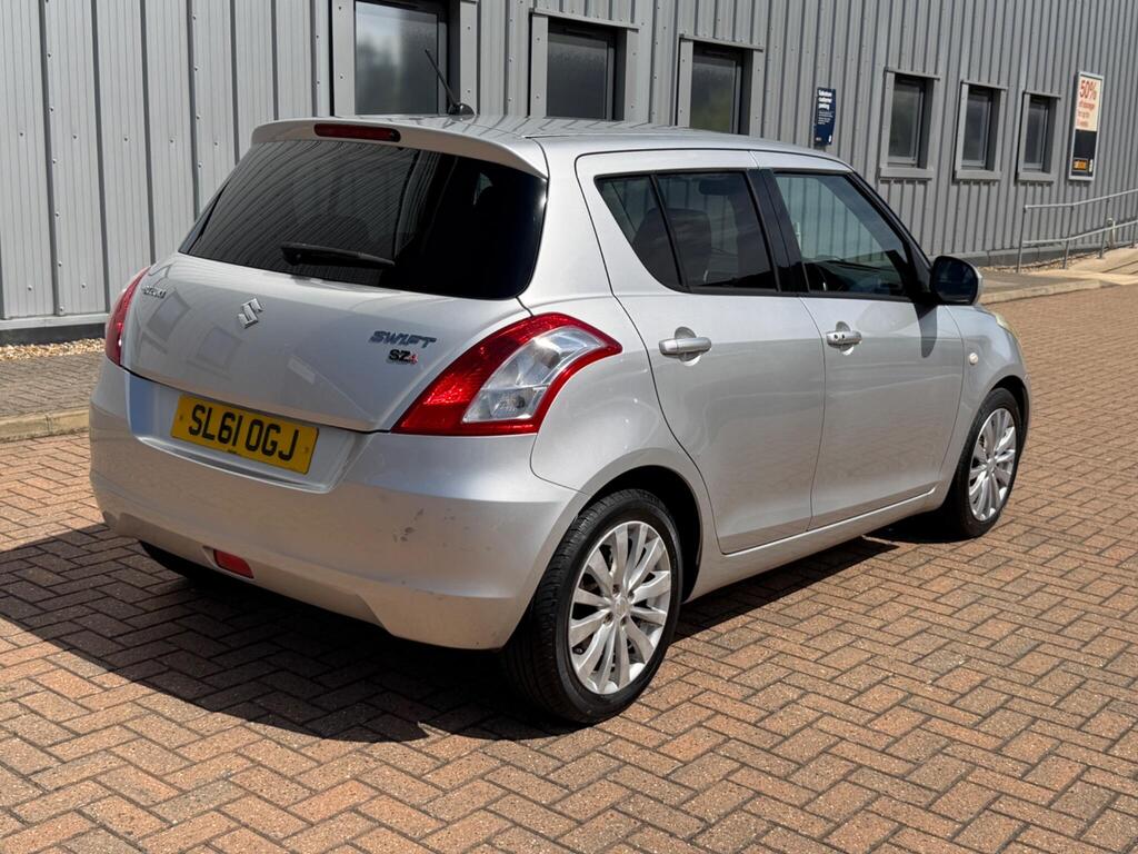 Suzuki Swift 17