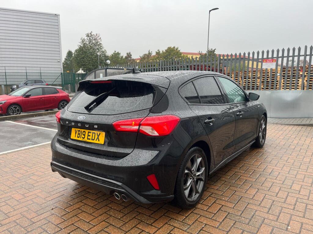 Ford Focus 31