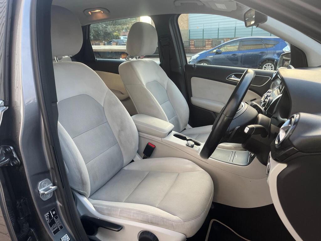 Mercedes-Benz B Class 35
