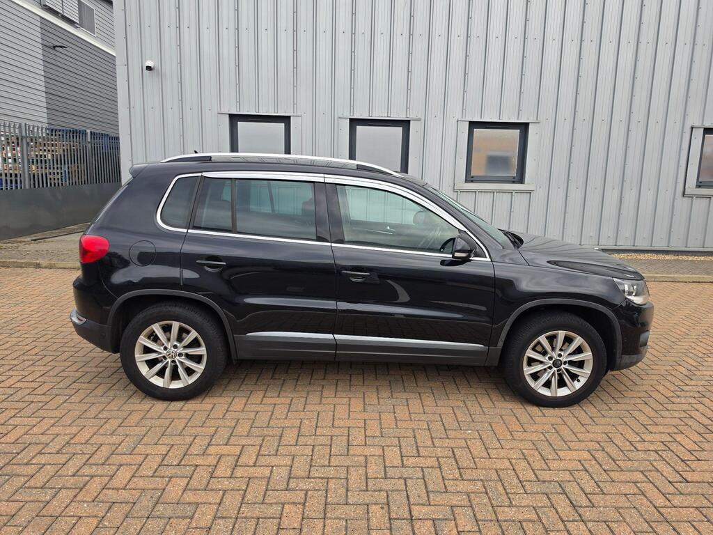 Volkswagen Tiguan 16