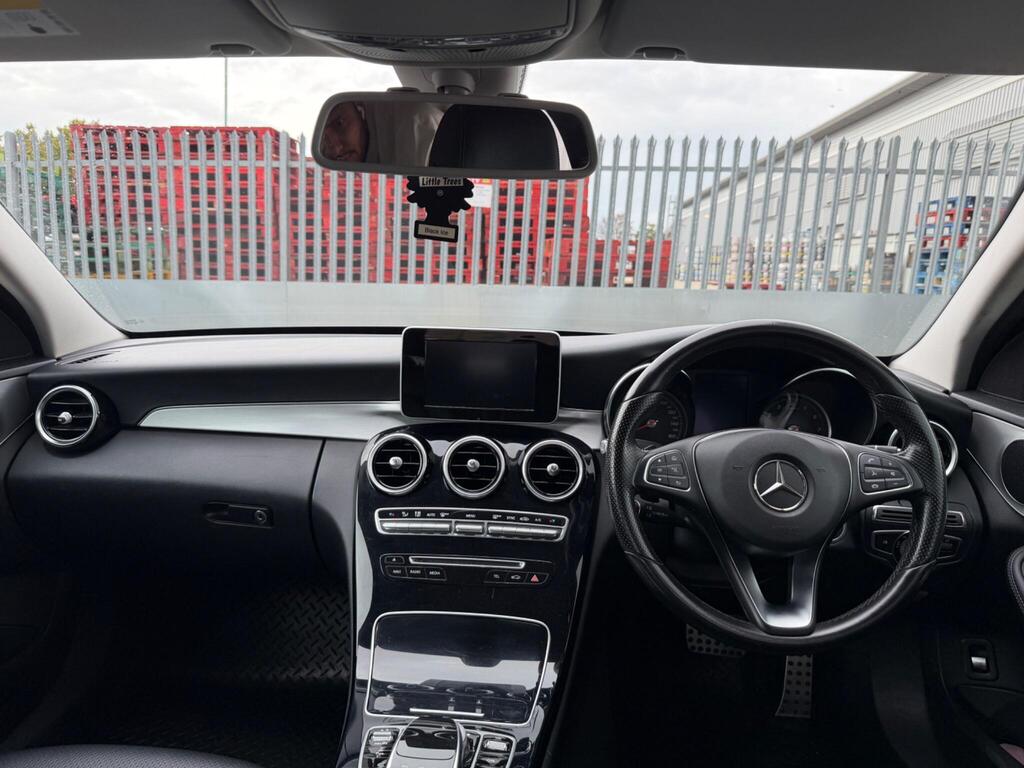 Mercedes-Benz C Class 31