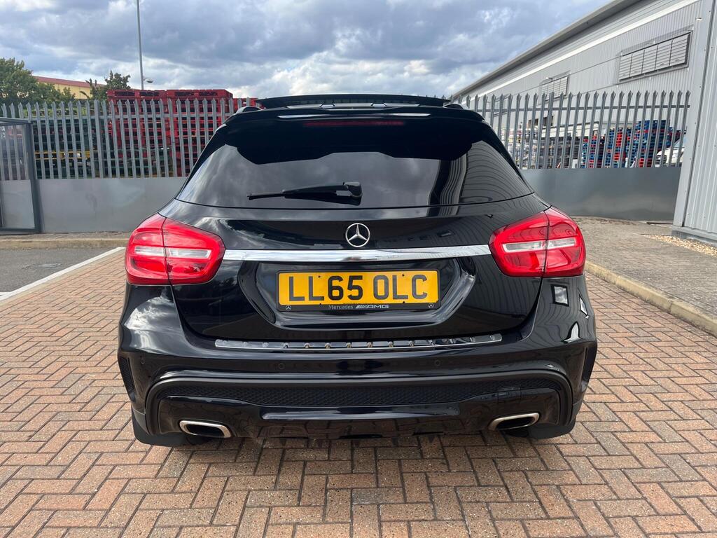 Mercedes-Benz GLA 13