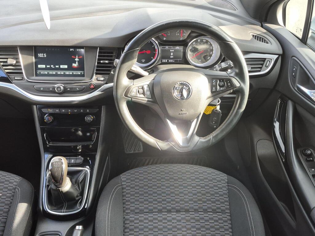 Vauxhall Astra 37