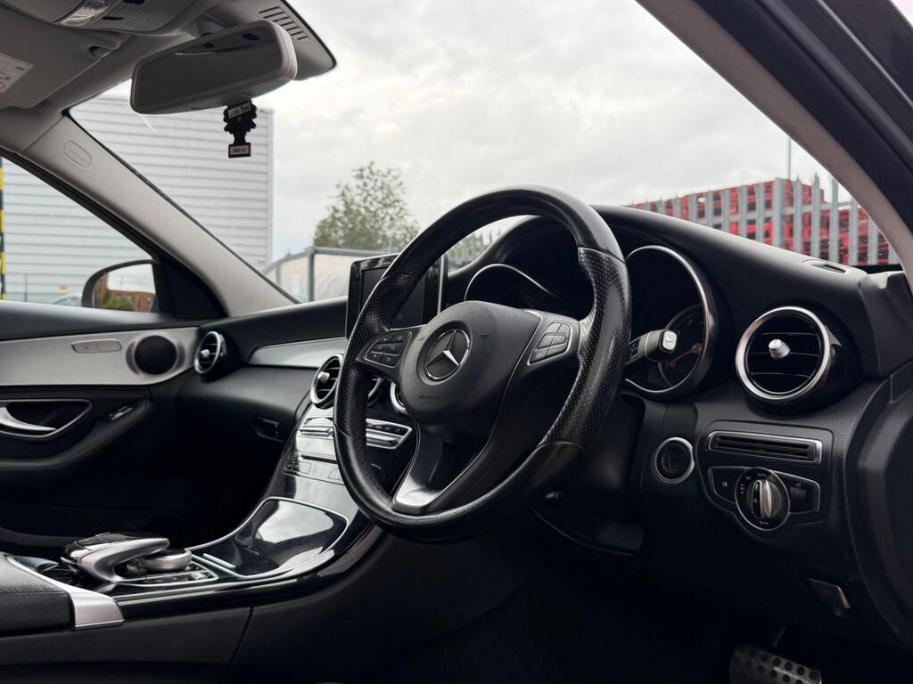 Mercedes-Benz C Class 27