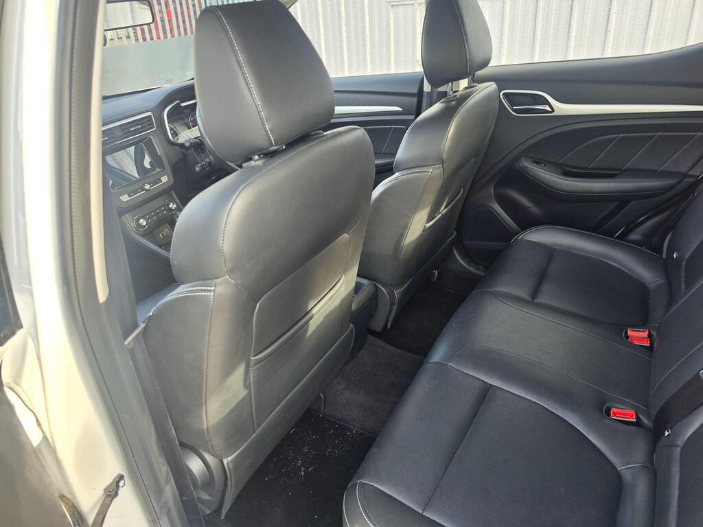 MG MG ZS 25