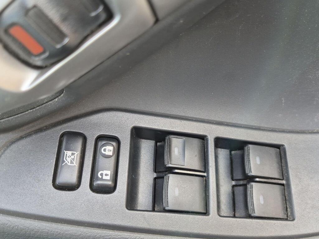 Toyota Verso 25