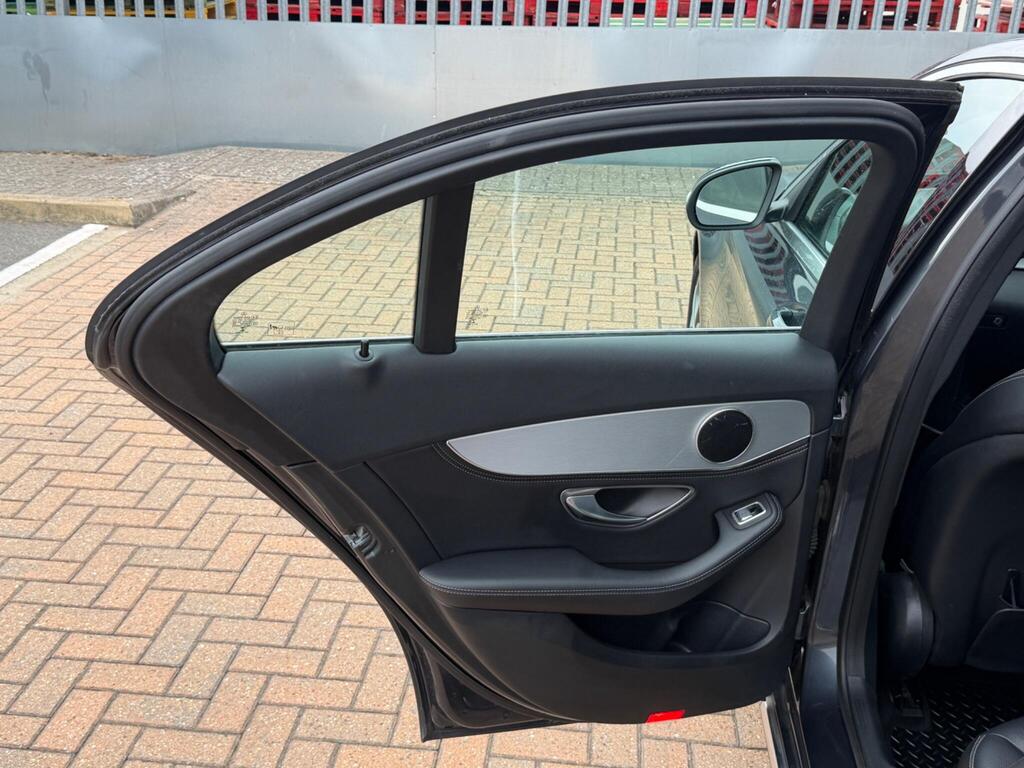 Mercedes-Benz C Class 42