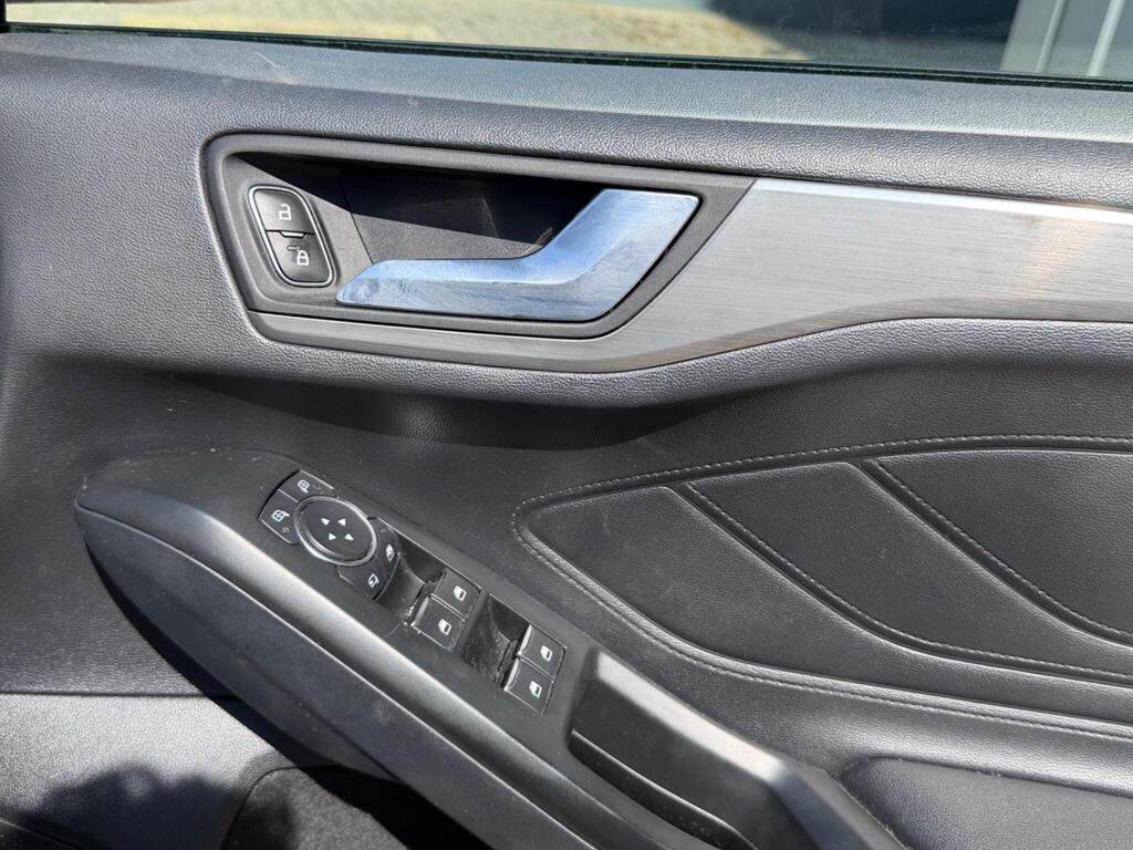 Ford Focus 38