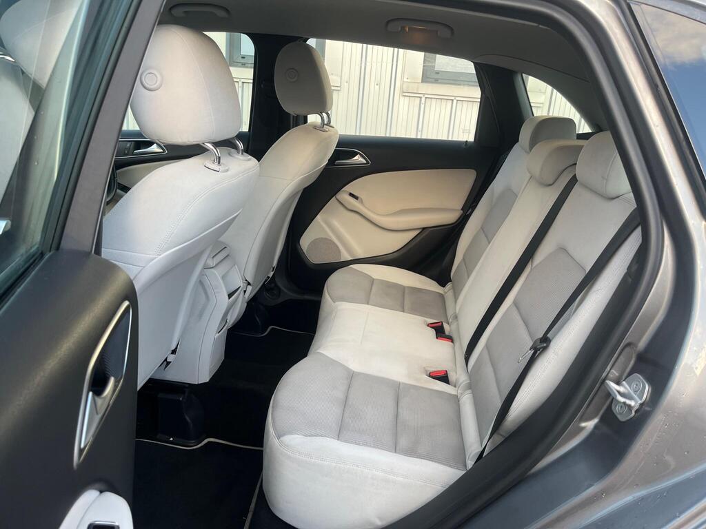 Mercedes-Benz B Class 41
