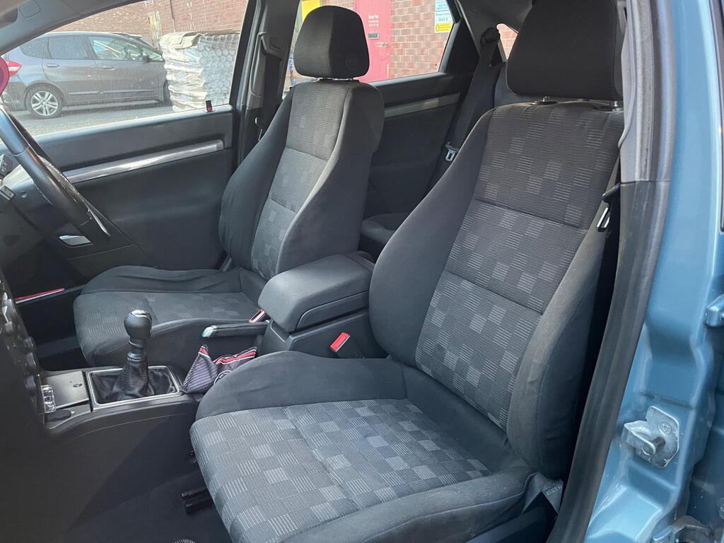 Vauxhall Vectra 71