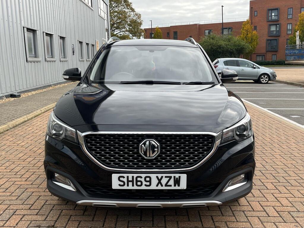 MG MG ZS 9