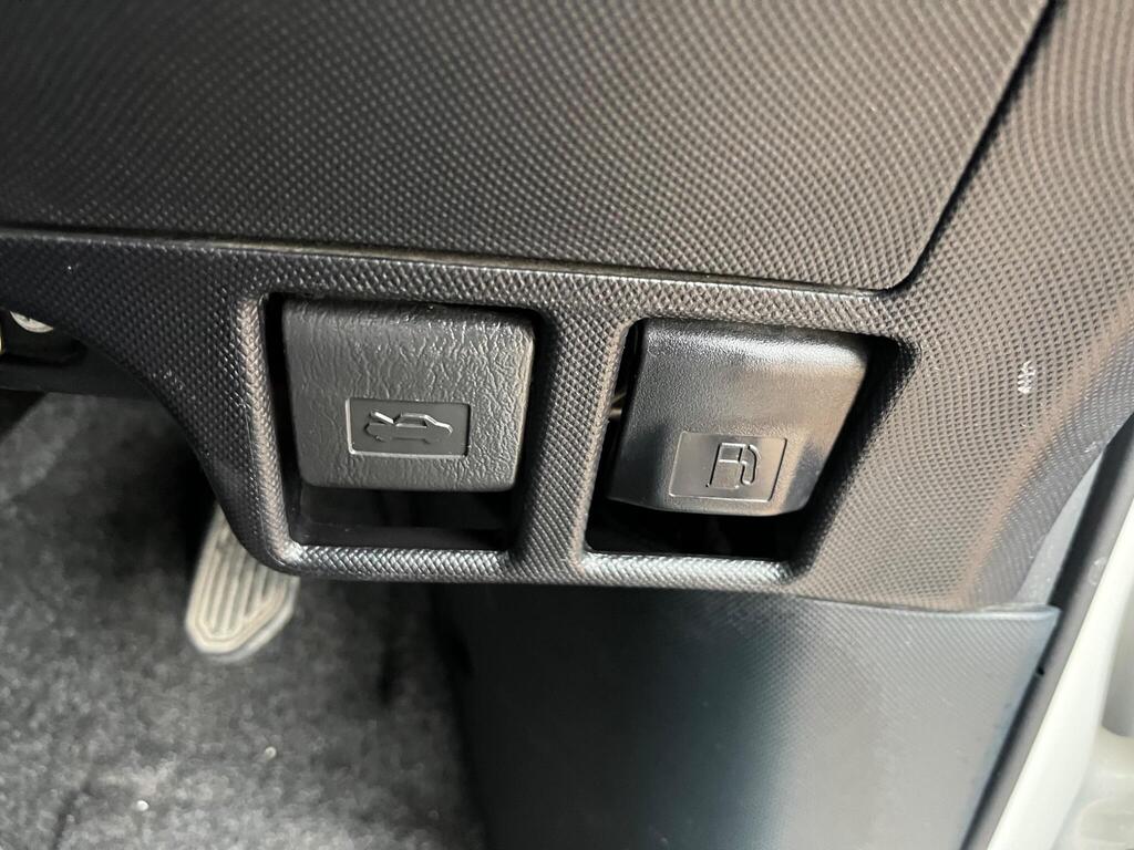 Toyota Estima 48
