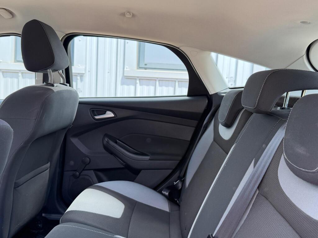 Ford Focus 25