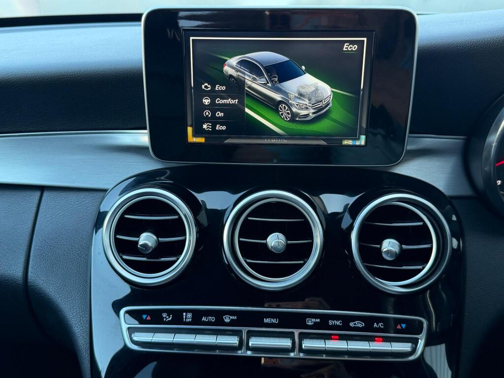 Mercedes-Benz C Class 52