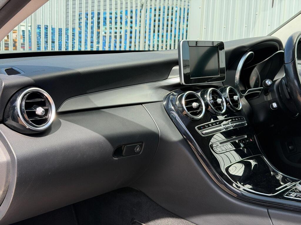 Mercedes-Benz C Class 22