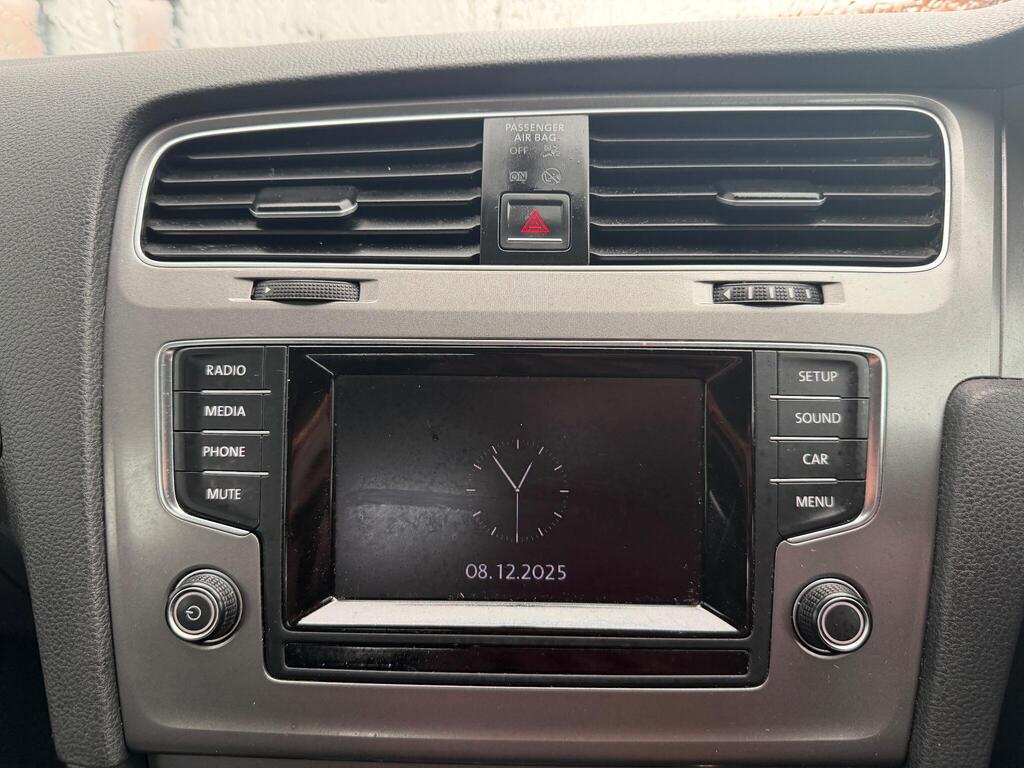 Volkswagen Golf 47