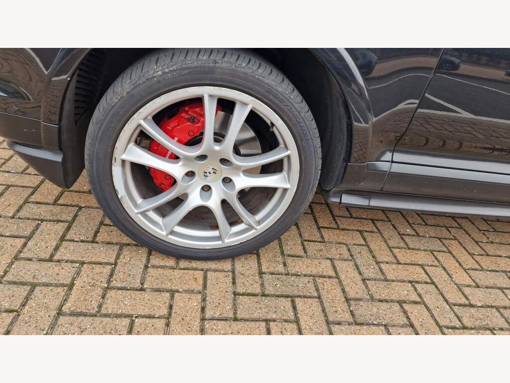 Porsche Cayenne 43