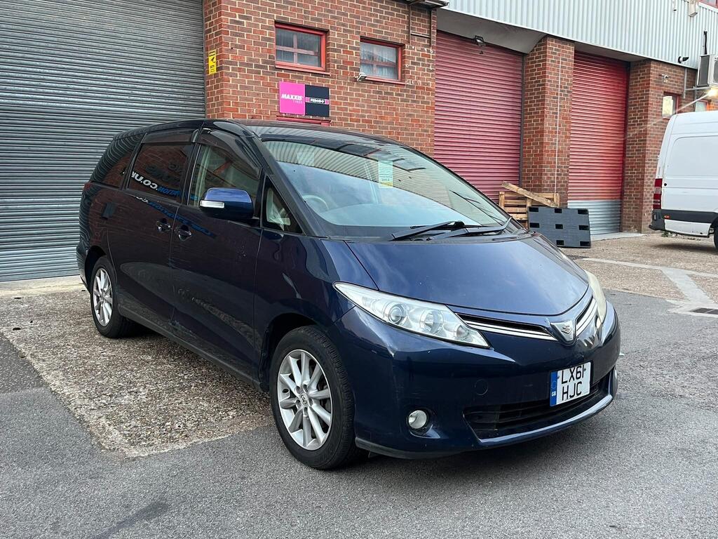 Toyota Estima 7