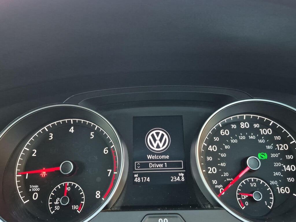 Volkswagen Golf 71