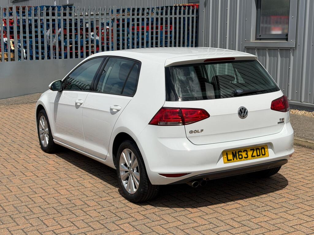 Volkswagen Golf 10