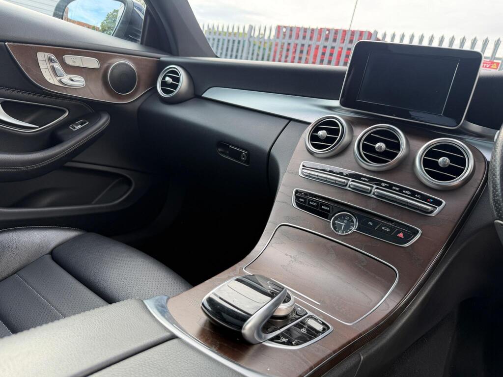 Mercedes-Benz C Class 24