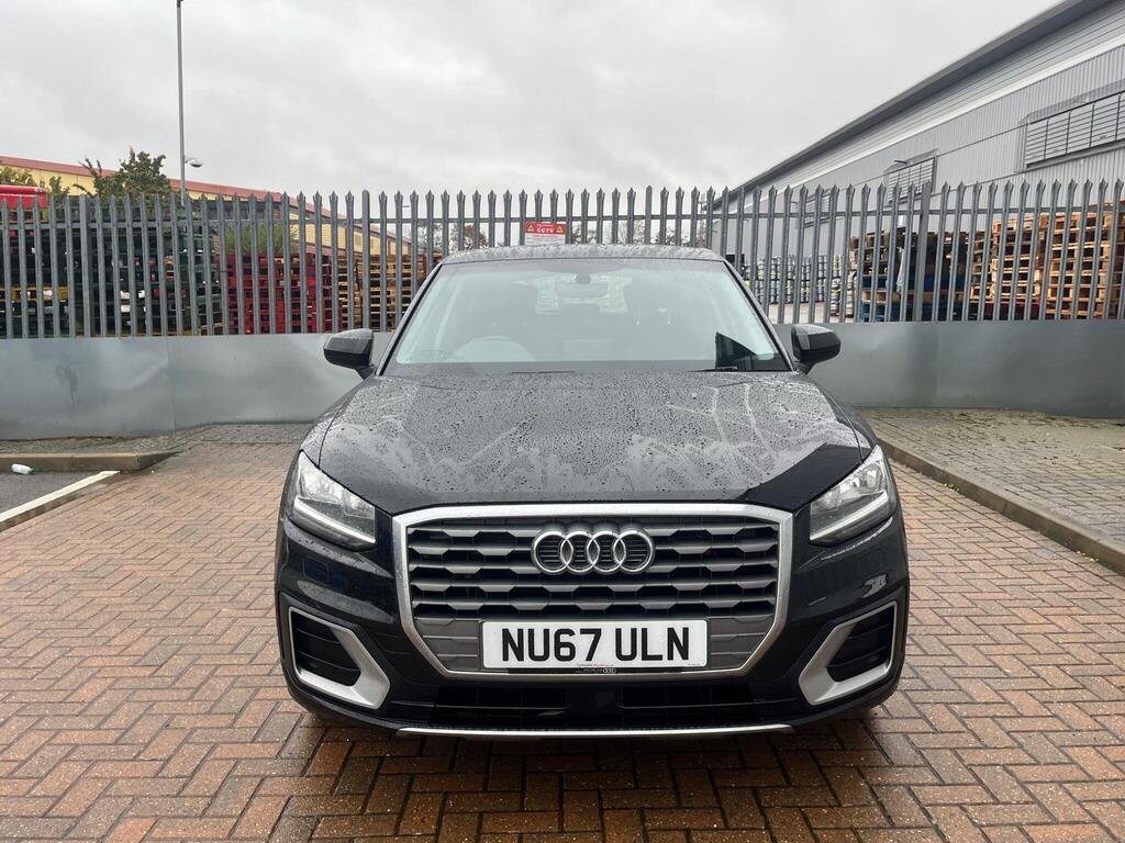 Audi Q2 12