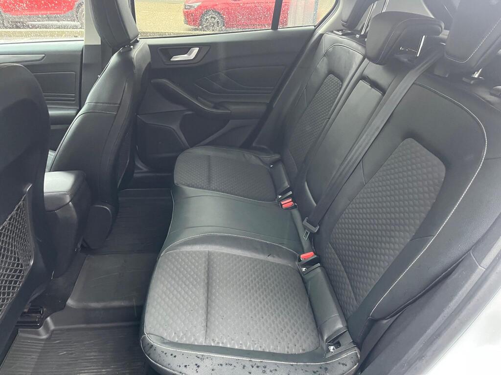 Ford Focus 49