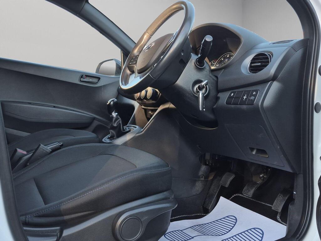 Hyundai i10 45