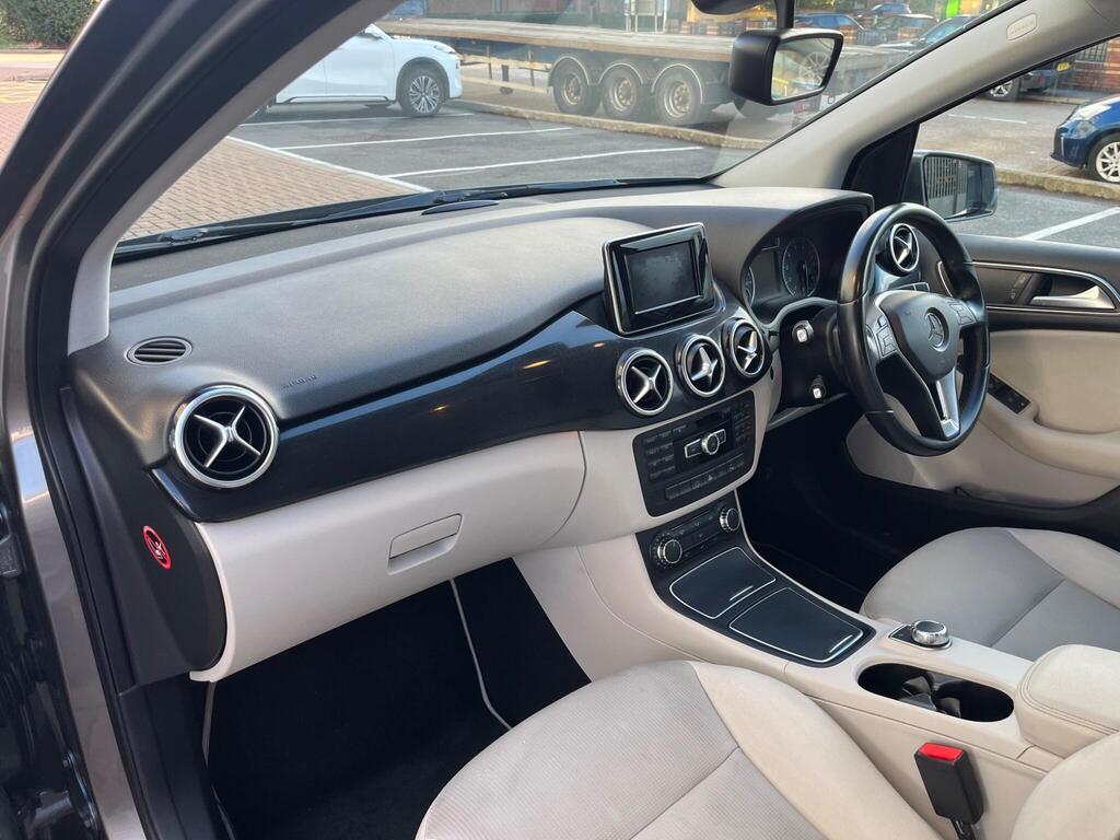 Mercedes-Benz B Class 33