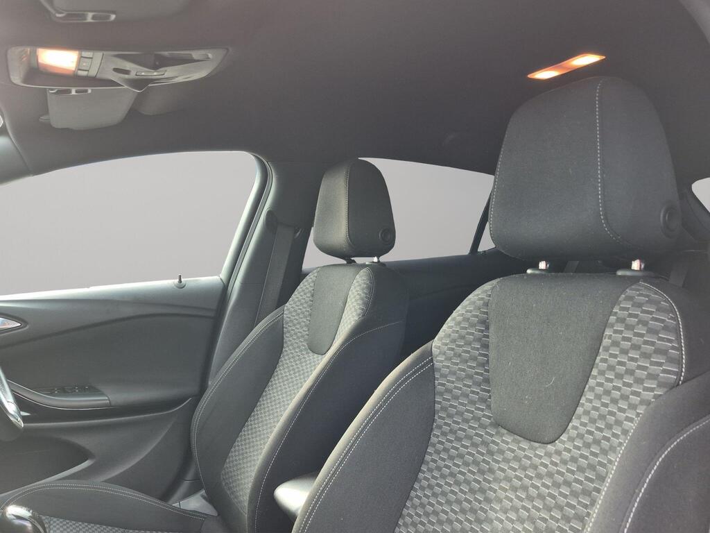 Vauxhall Astra 38