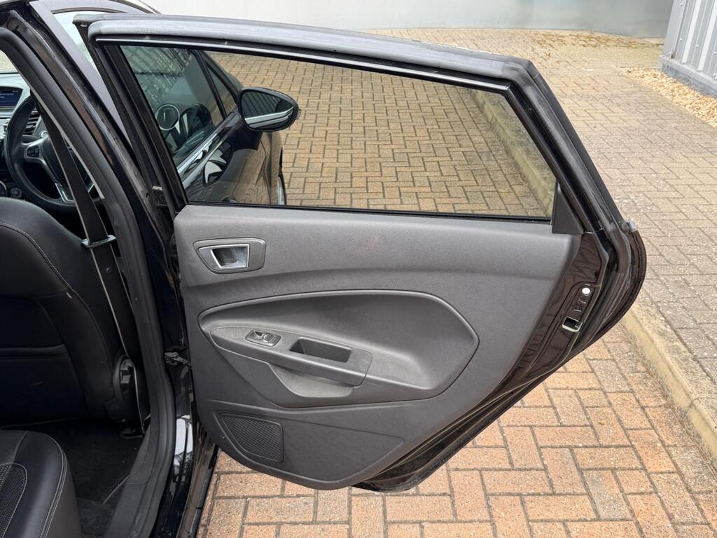 Ford Fiesta 31