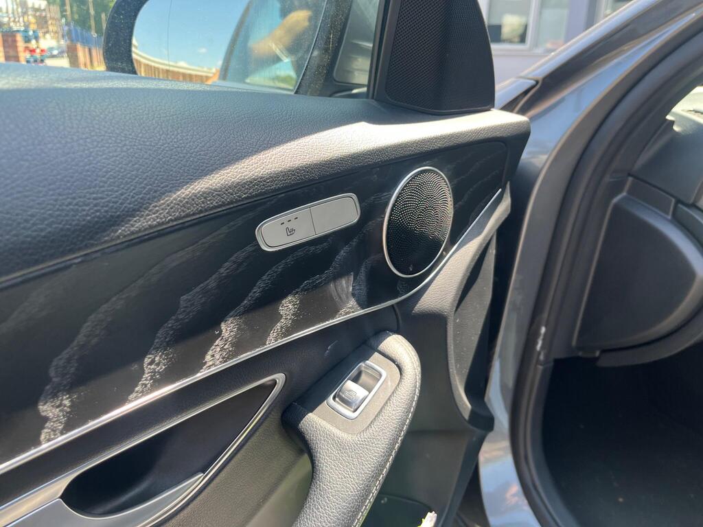 Mercedes-Benz C Class 26