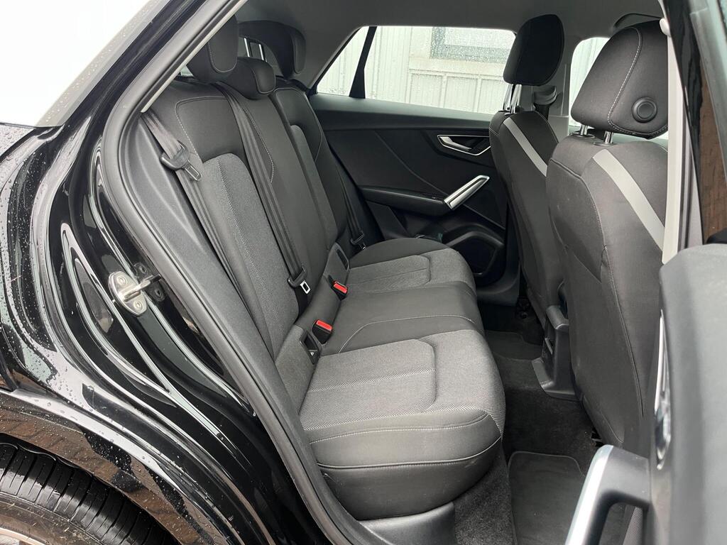 Audi Q2 56