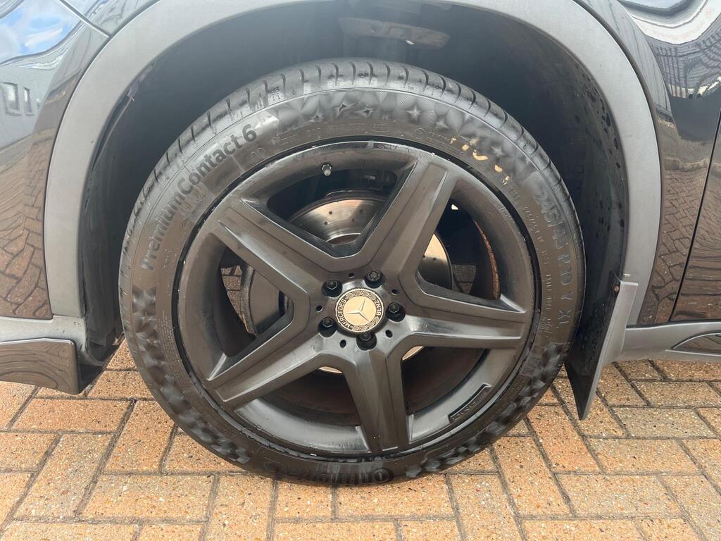 Mercedes-Benz GLA 43