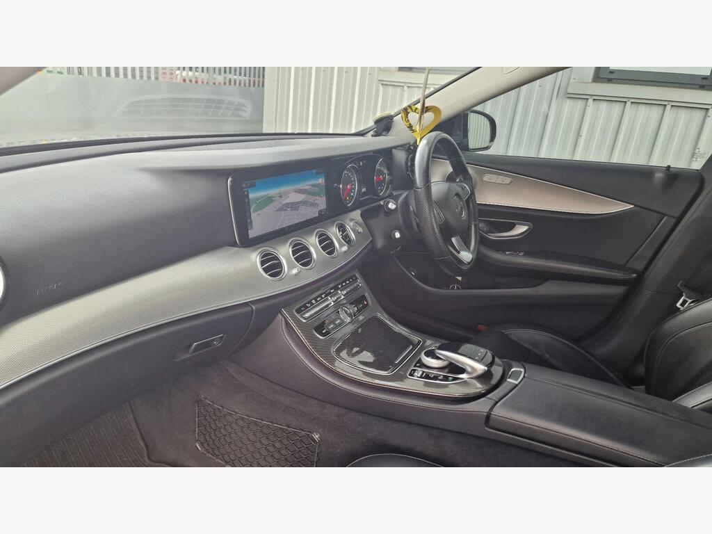 Mercedes-Benz E Class 24