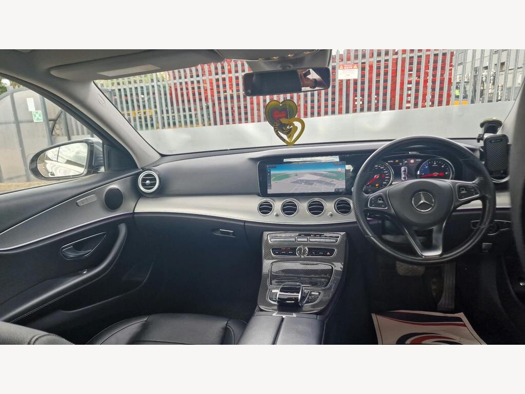 Mercedes-Benz E Class 25