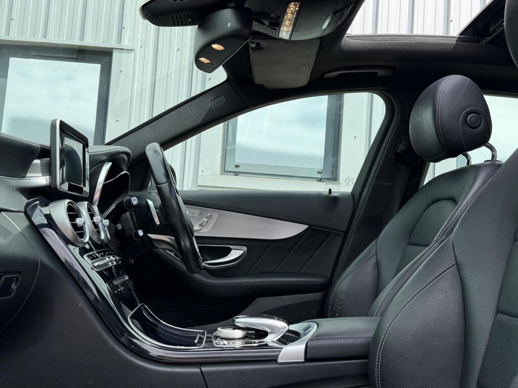 Mercedes-Benz C Class 26