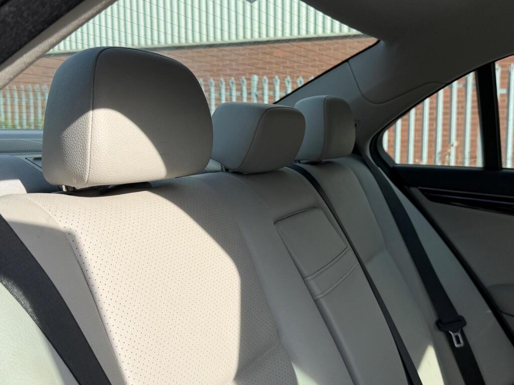 Mercedes-Benz C Class 22