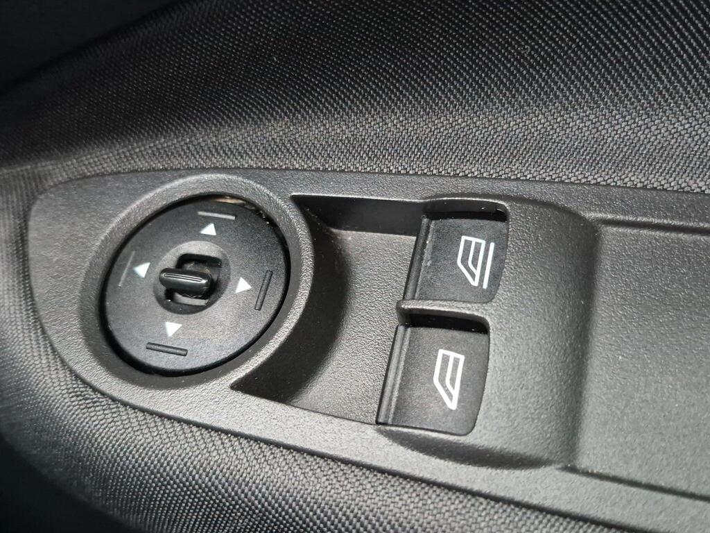 Ford C-Max 22