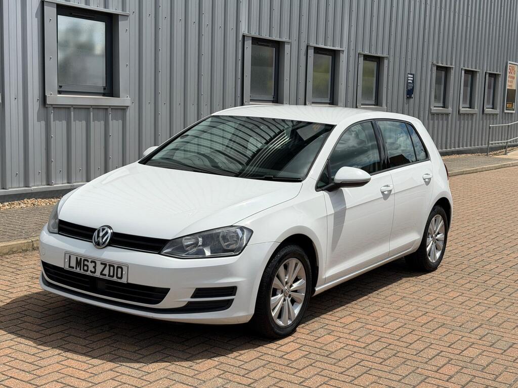 Volkswagen Golf 9